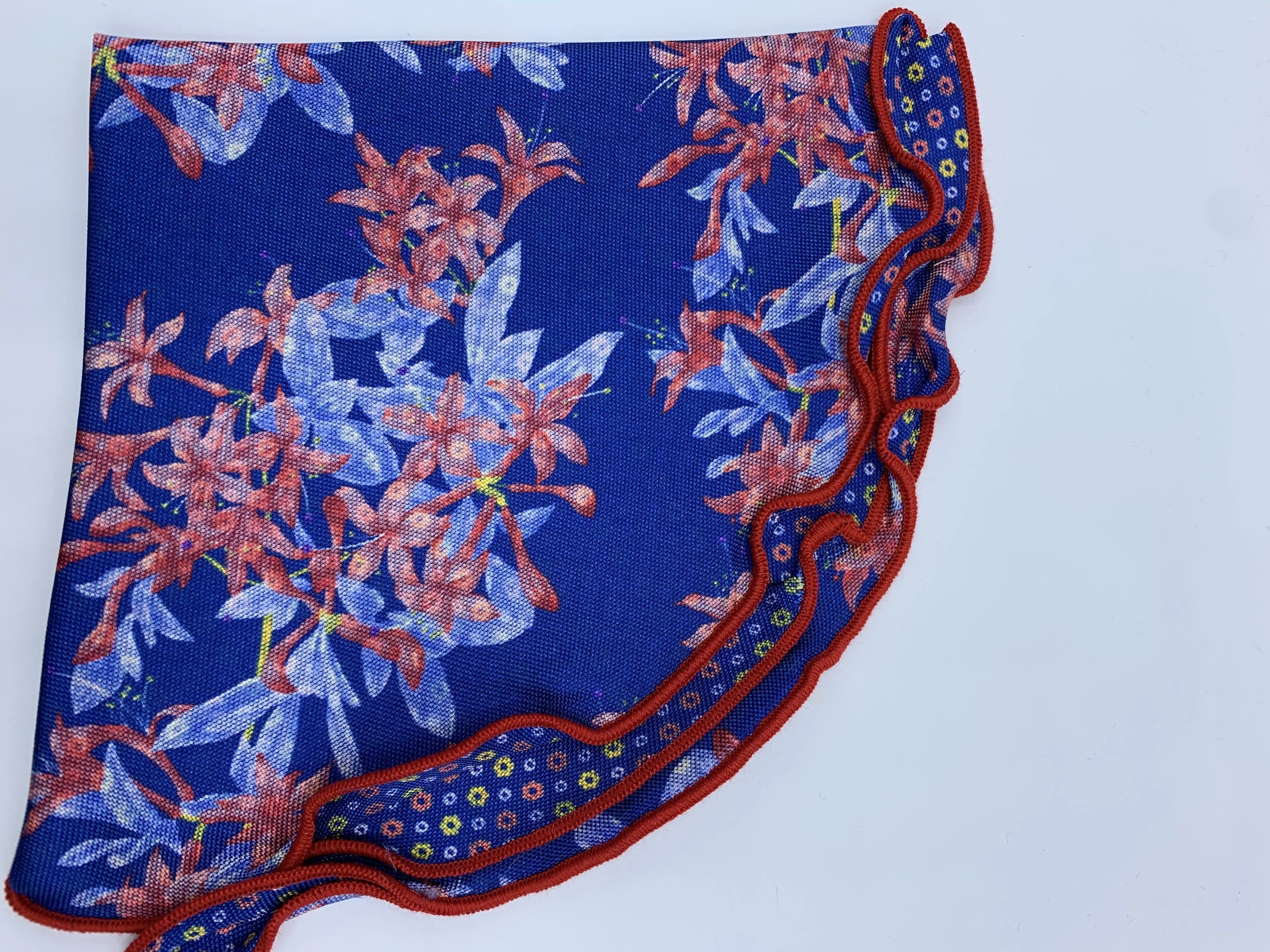 Dion Hand Stitched 100% Silk Pocket Round DR6061_01